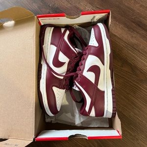 Nike Bordeaux Dunks